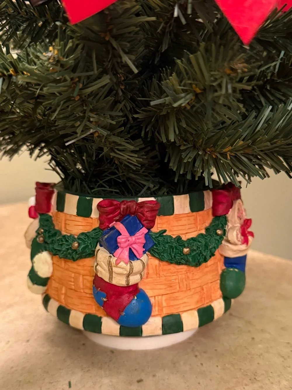 Vintage-Style Musical Rotating Tabletop Christmas Tree